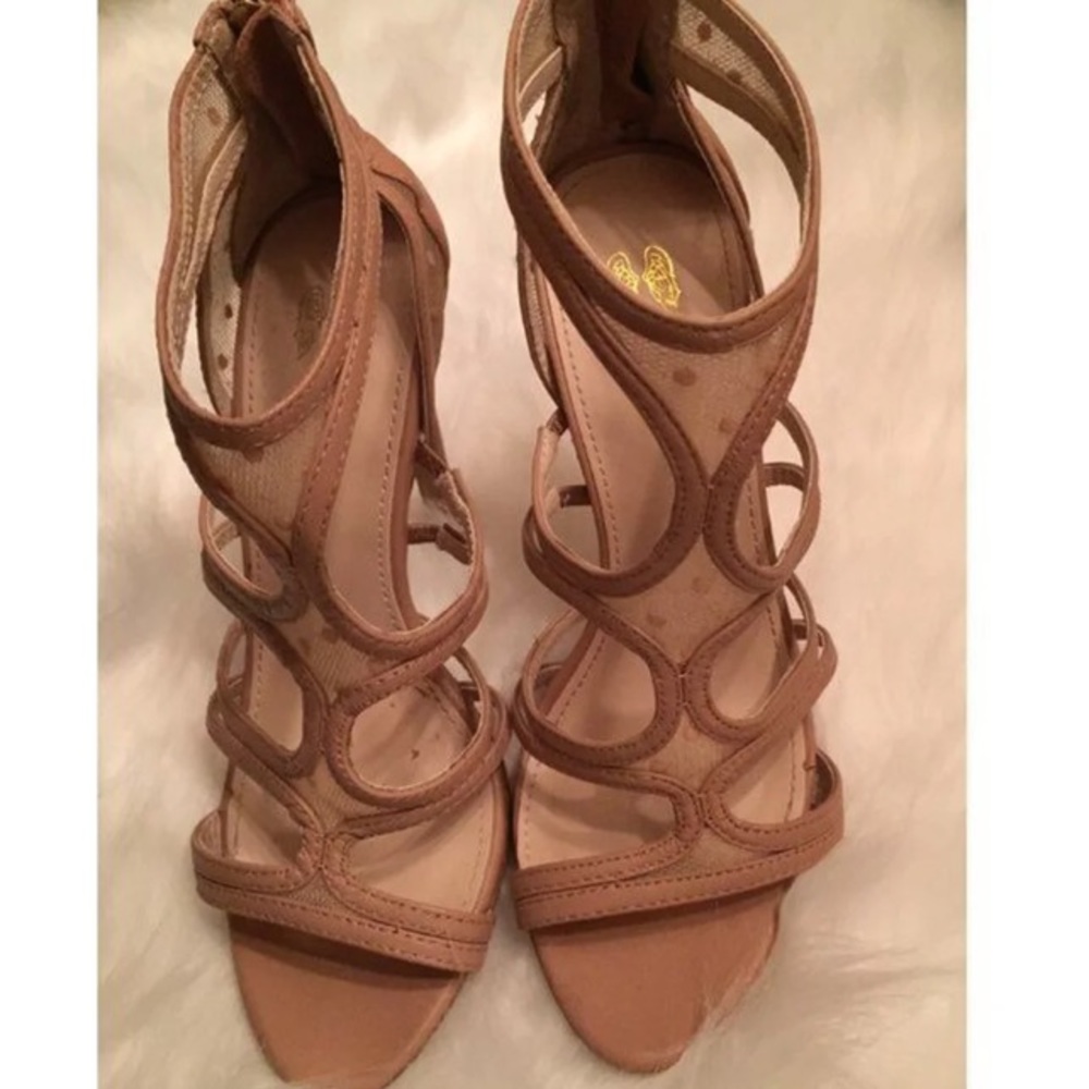 Victoria’s Secret nude heels